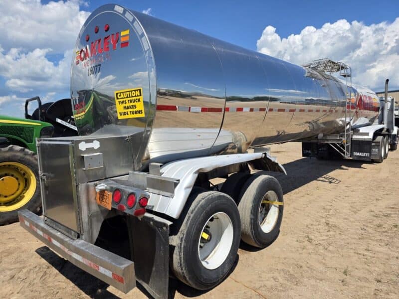 U-276 1991 Walker 6200 Gallon Stainless Steel Semi Tanker