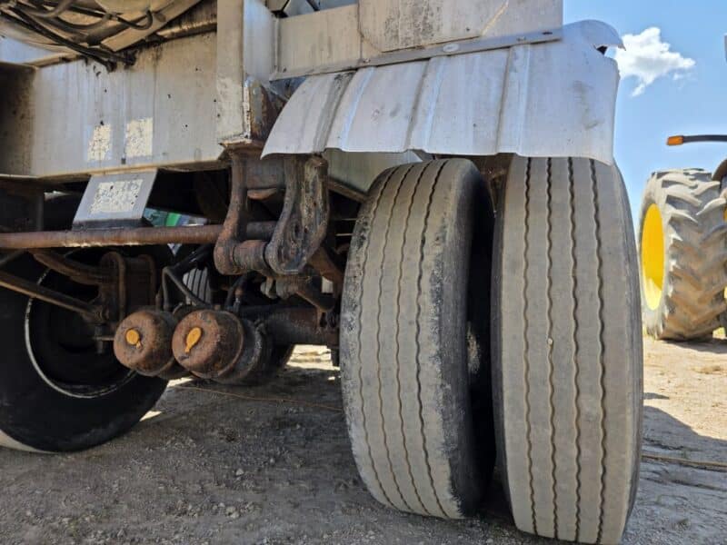 U-276 1991 Walker 6200 Gallon Stainless Steel Semi Tanker
