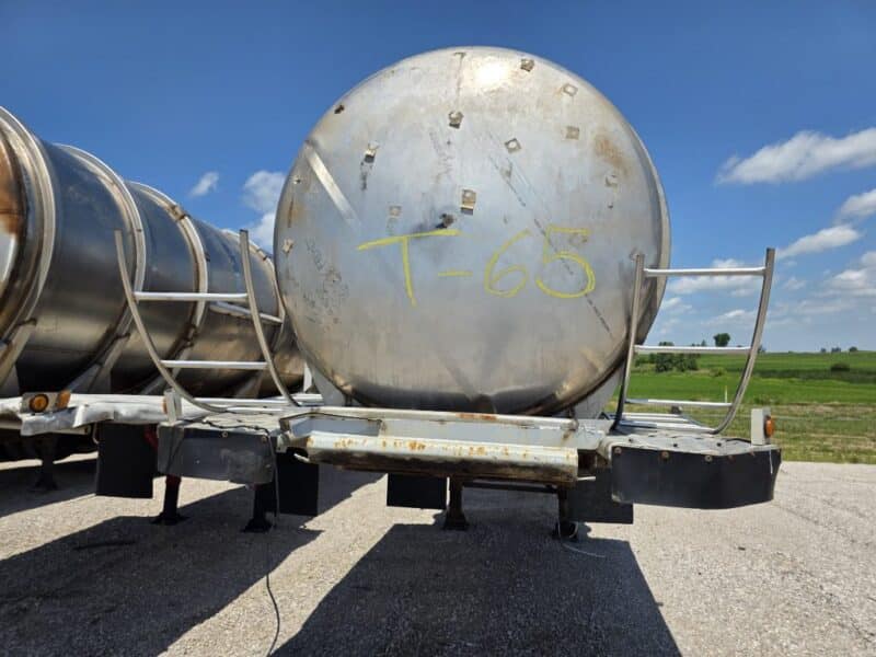 T-65 1991 Barbel 6550 Gallon Stainless Steel Semi Tanker