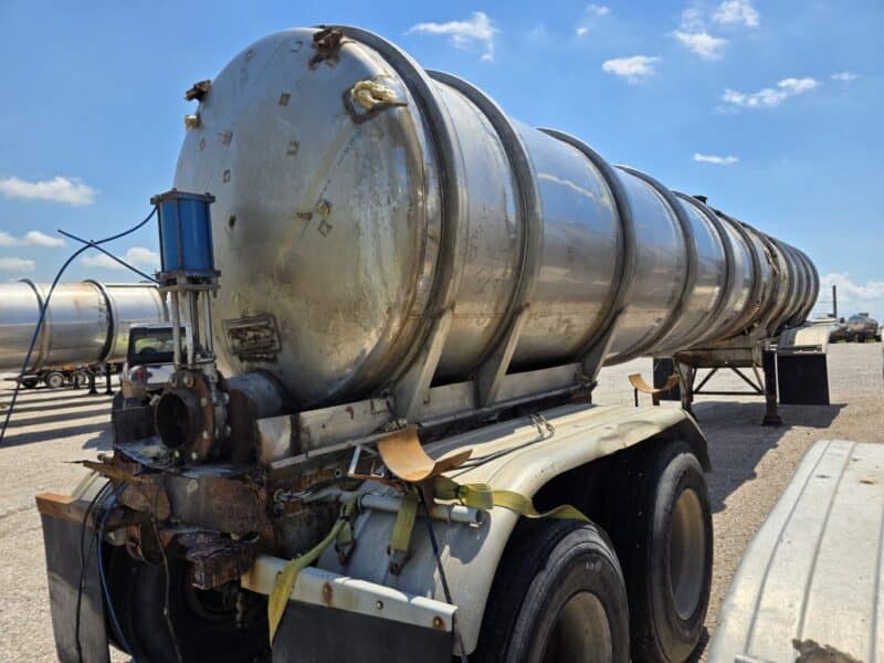T-65 1991 Barbel 6550 Gallon Stainless Steel Semi Tanker