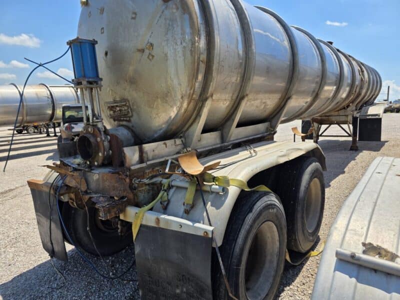T-65 1991 Barbel 6550 Gallon Stainless Steel Semi Tanker