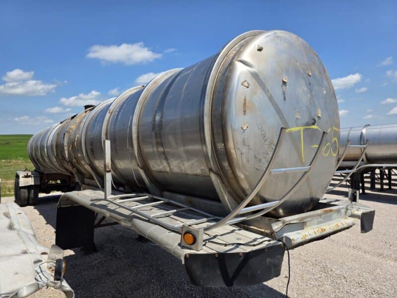 T-65 1991 Barbel 6550 Gallon Stainless Steel Semi Tanker