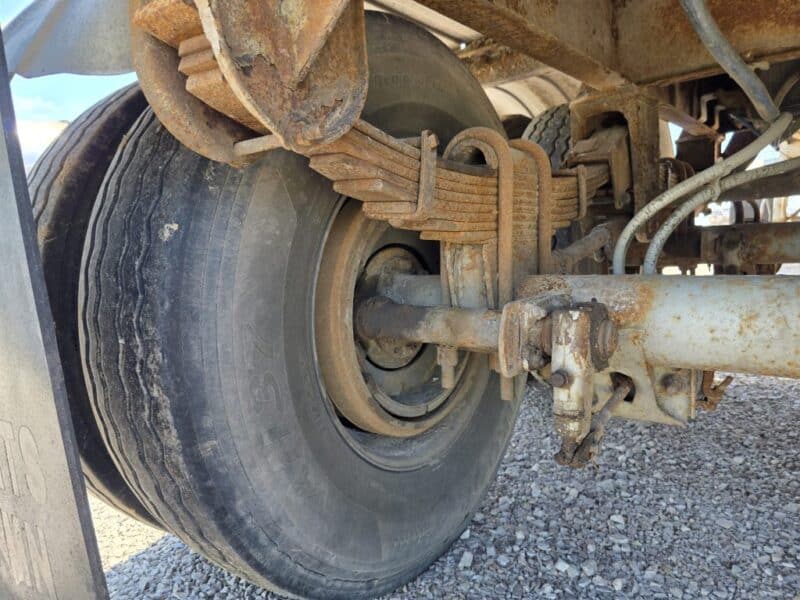 T-65 1991 Barbel 6550 Gallon Stainless Steel Semi Tanker