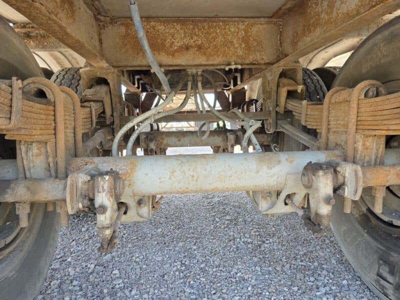 T-65 1991 Barbel 6550 Gallon Stainless Steel Semi Tanker