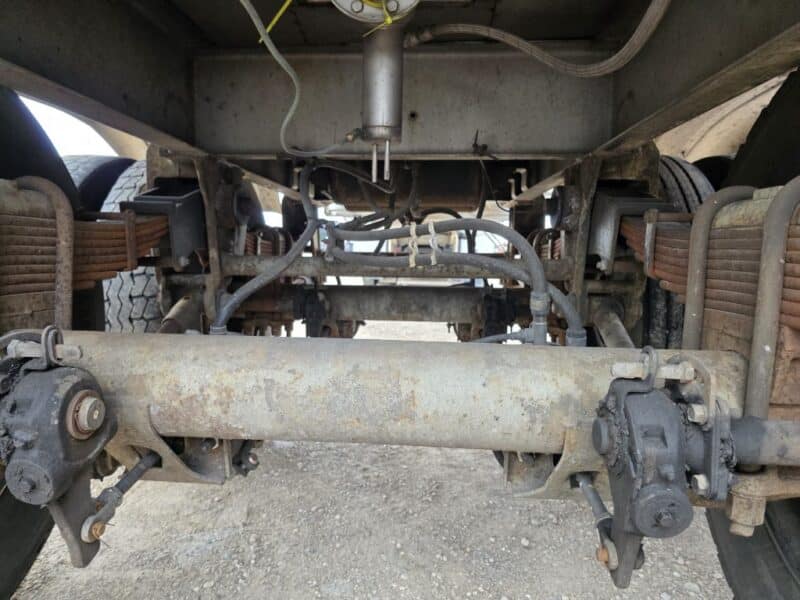U-4828 1993 Barbel 7000 Gallon Stainless Steel Semi Tanker