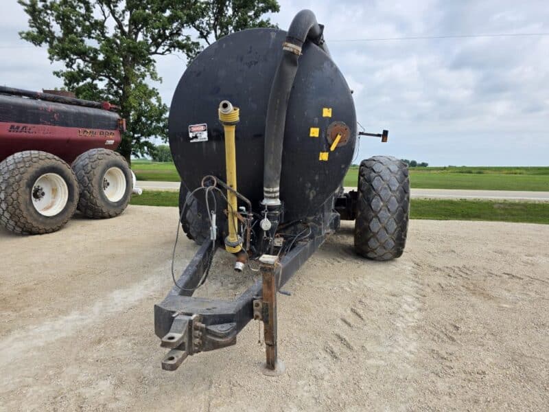6,000 Gallon Balzer Tanker with Top Spread Splash Pan