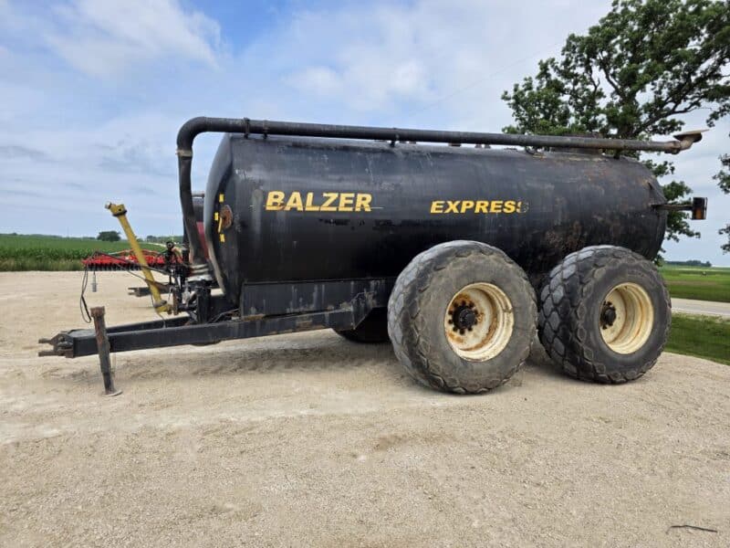 6,000 Gallon Balzer Tanker with Top Spread Splash Pan