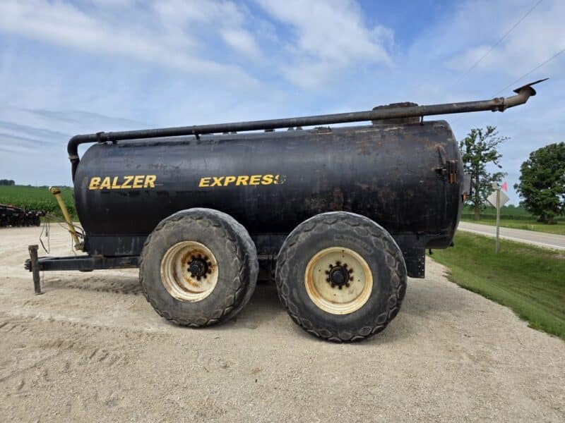 6,000 Gallon Balzer Tanker with Top Spread Splash Pan