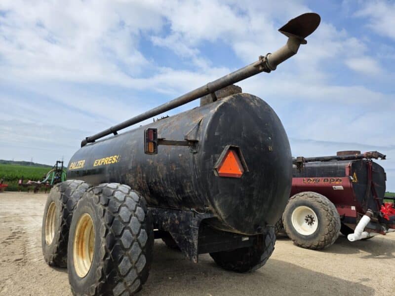 6,000 Gallon Balzer Tanker with Top Spread Splash Pan