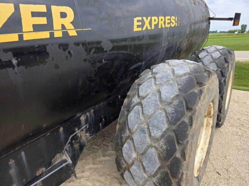 6,000 Gallon Balzer Tanker with Top Spread Splash Pan