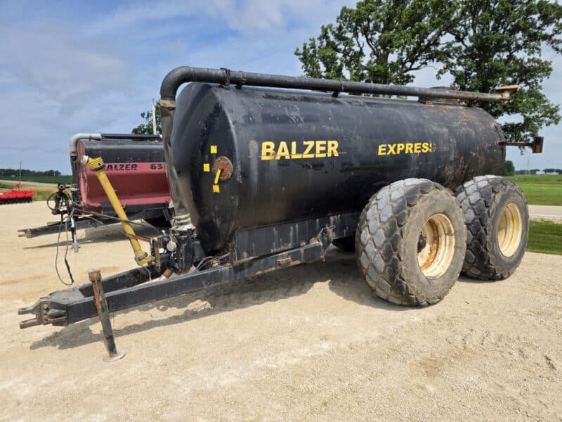 6,000 Gallon Balzer Tanker with Top Spread Splash Pan