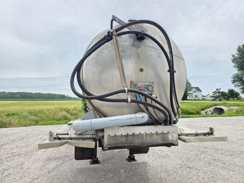 U-4822 6800 Gallon Stainless Center Dump Tanker w. HYD Offload Boom Kit