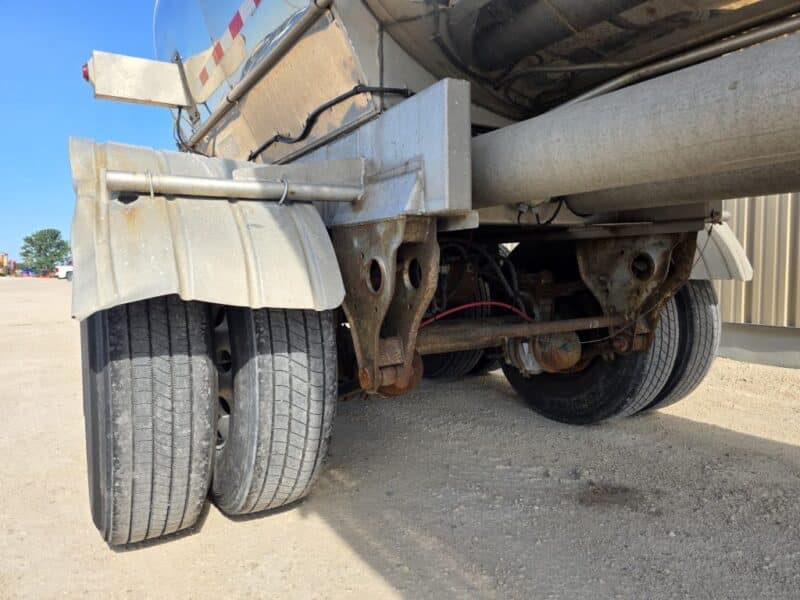 U-4829 1993 STE 5500 Gallon Stainless Steel Semi Tanker
