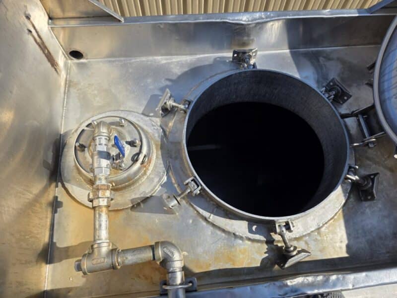 U-4829 1993 STE 5500 Gallon Stainless Steel Semi Tanker