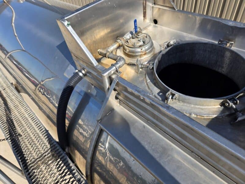 U-4829 1993 STE 5500 Gallon Stainless Steel Semi Tanker