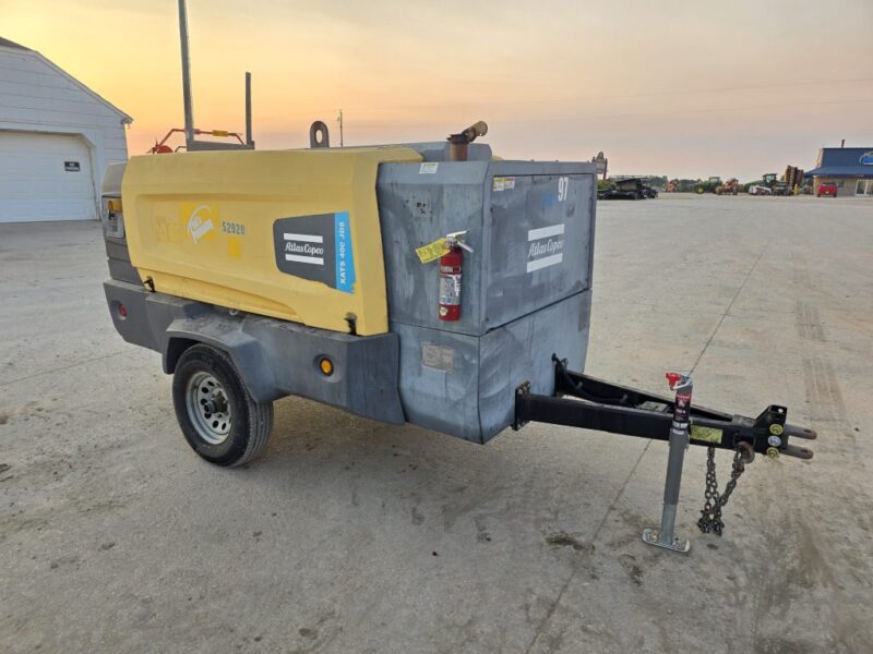 AC-97 400 CFM 2017 Atlas Copco John Deere Engine Air Compressor