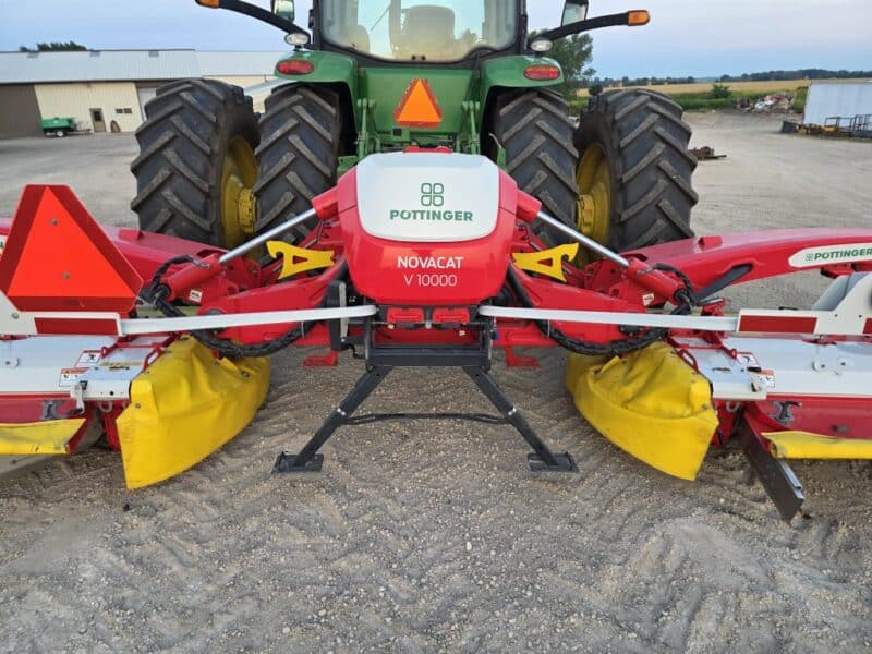 Only Used 412 Hours. Pottinger Novacat V10000 RC Triple Mower with 351 Alpha Motion Front Mower