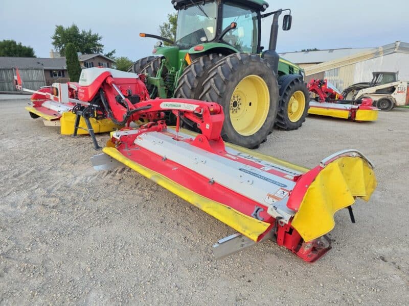 Only Used 412 Hours. Pottinger Novacat V10000 RC Triple Mower with 351 Alpha Motion Front Mower