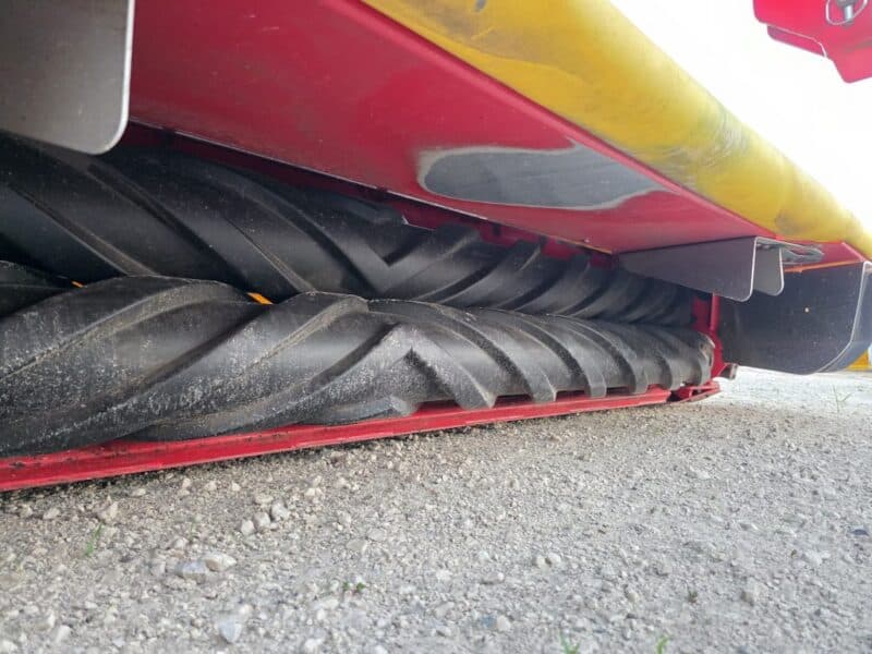 Only Used 412 Hours. Pottinger Novacat V10000 RC Triple Mower with 351 Alpha Motion Front Mower
