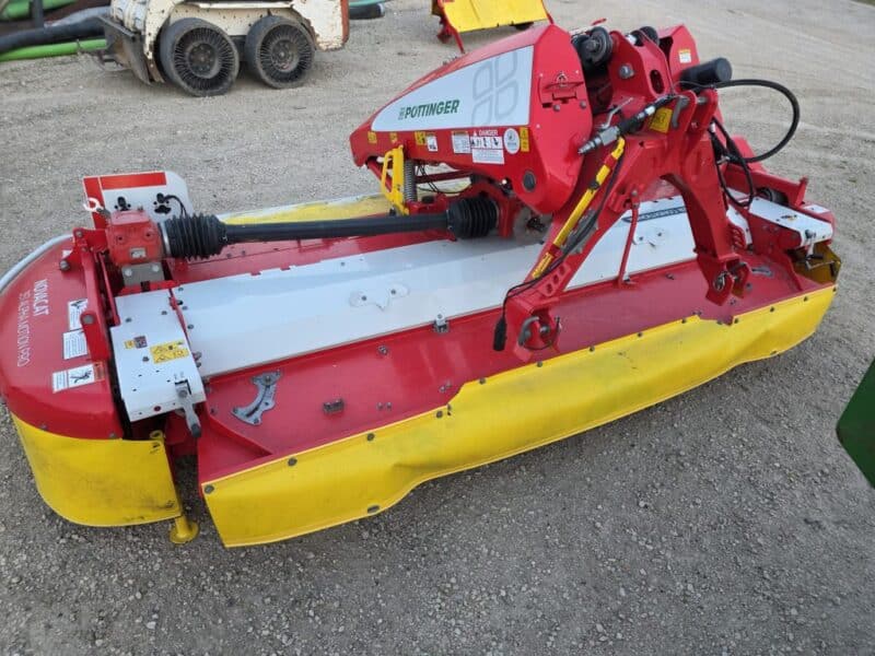 Only Used 412 Hours. Pottinger Novacat V10000 RC Triple Mower with 351 Alpha Motion Front Mower