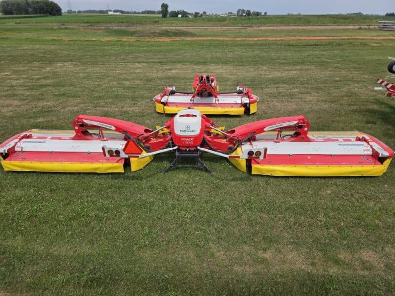 Only Used 412 Hours. Pottinger Novacat V10000 RC Triple Mower with 351 Alpha Motion Front Mower
