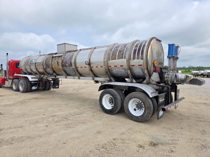 U-276 1991 Walker 6200 Gallon Stainless Steel Semi Tanker