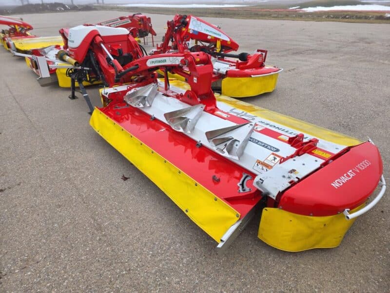 Only Used 412 Hours. Pottinger Novacat V10000 RC Triple Mower with 351 Alpha Motion Front Mower