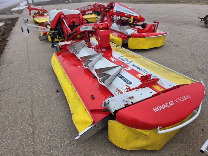 Only Used 412 Hours. Pottinger Novacat V10000 RC Triple Mower with 351 Alpha Motion Front Mower