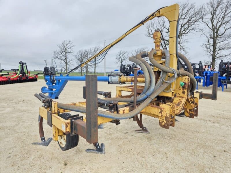 15′ Toolbar with 7 Shanks 6″ Stinger (Flowmeter Sold Separately)