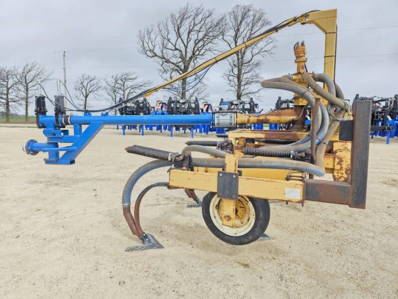 15′ Toolbar with 7 Shanks 6″ Stinger (Flowmeter Sold Separately)