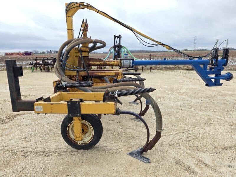 15′ Toolbar with 7 Shanks 6″ Stinger (Flowmeter Sold Separately)