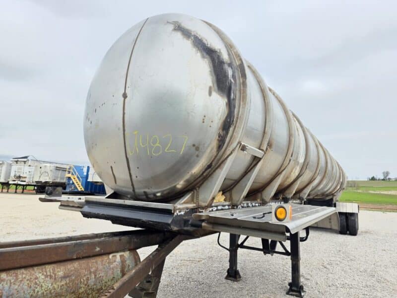 U-4827 1988 STE 7000 Gallon Stainless Steel Semi Tanker