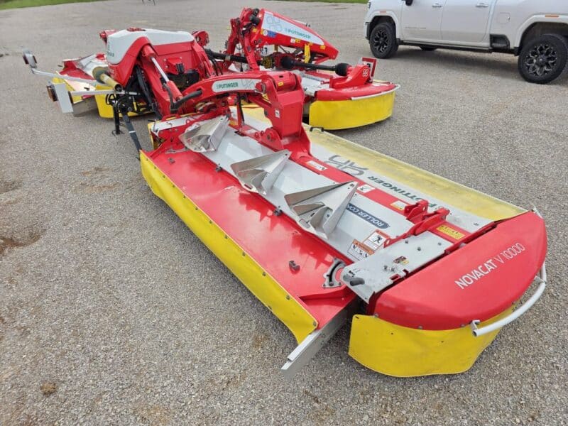 Only Used 412 Hours. Pottinger Novacat V10000 RC Triple Mower with 351 Alpha Motion Front Mower
