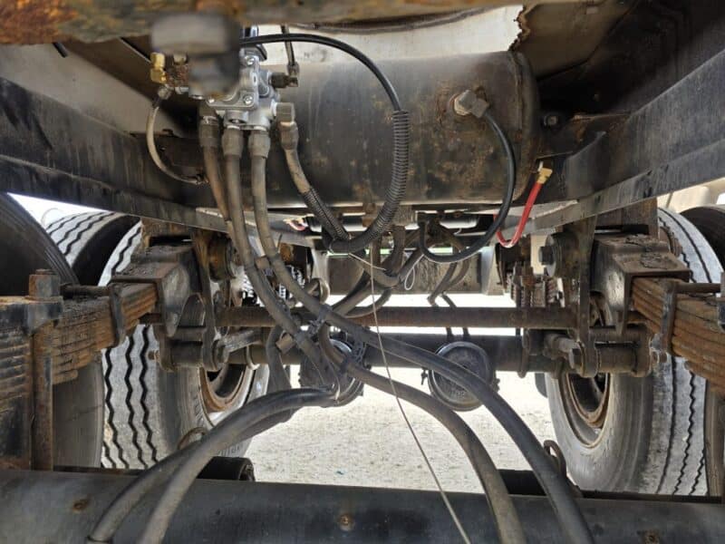 20″ Swivel Tube T-149 1988 STE 7000 Gallon Stainless Steel Semi Tanker
