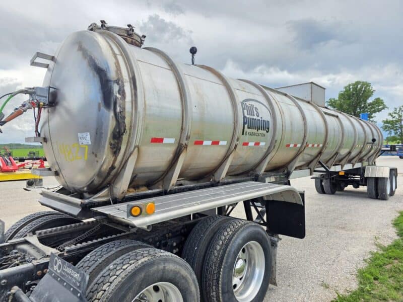 20″ Swivel Tube T-149 1988 STE 7000 Gallon Stainless Steel Semi Tanker