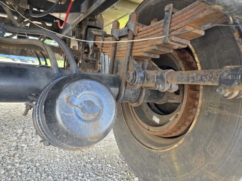 20″ Swivel Tube T-149 1988 STE 7000 Gallon Stainless Steel Semi Tanker