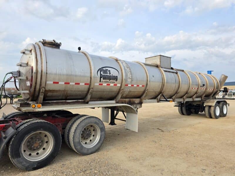 20″ Swivel Tube U-4828 1993 Barbel 7000 Gallon Stainless Steel Semi Tanker