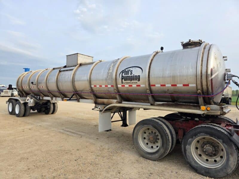 20″ Swivel Tube U-4828 1993 Barbel 7000 Gallon Stainless Steel Semi Tanker