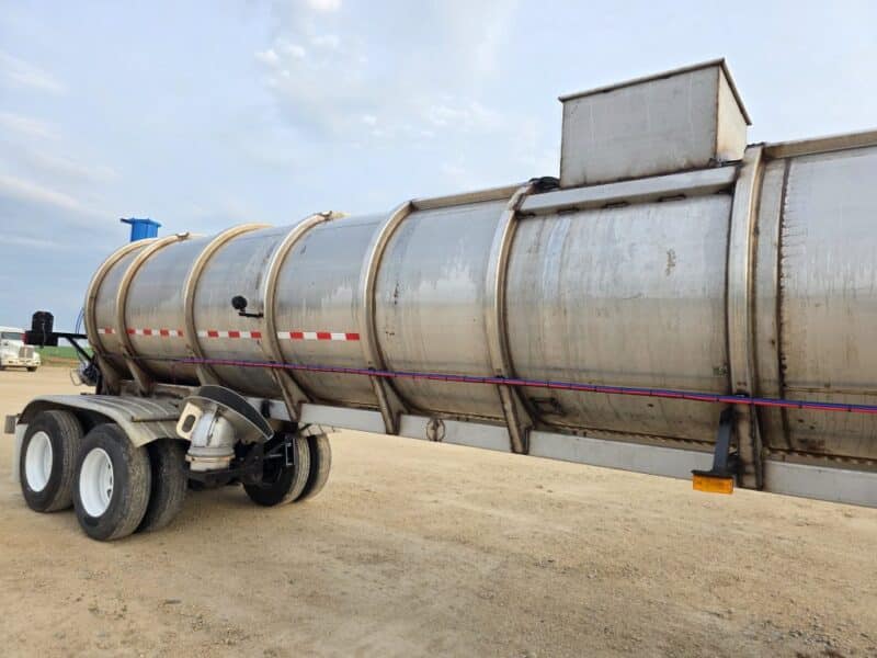 20″ Swivel Tube U-4828 1993 Barbel 7000 Gallon Stainless Steel Semi Tanker