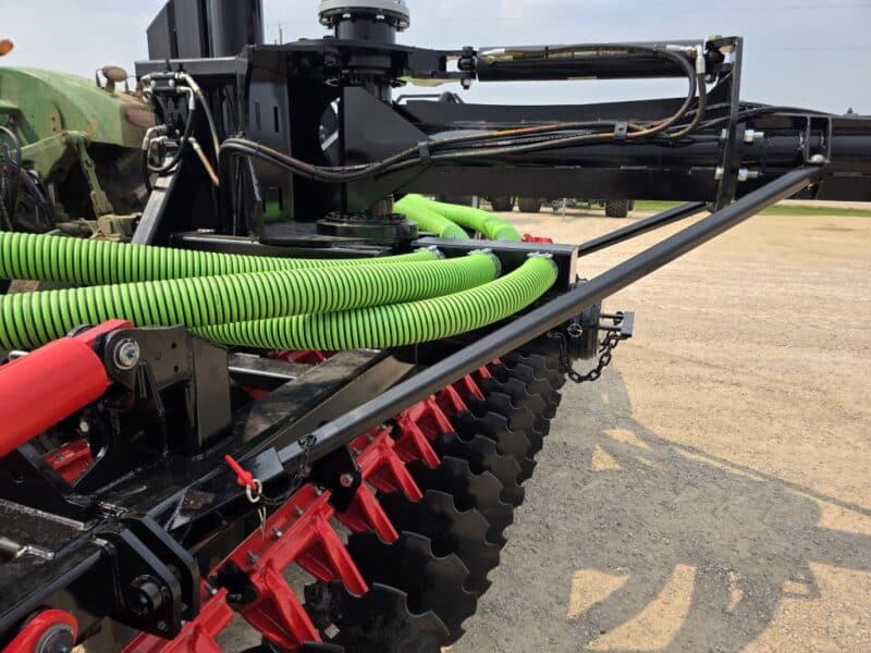 New Phil’s 28′ Pottinger Terradisc with 8″ HD Frame & Stinger