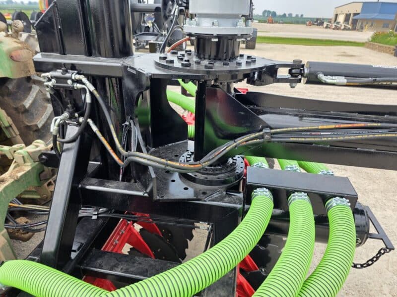 New Phil’s 28′ Pottinger Terradisc with 8″ HD Frame & Stinger