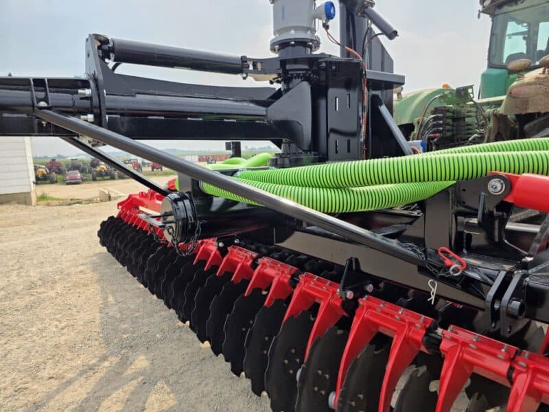 New Phil’s 28′ Pottinger Terradisc with 8″ HD Frame & Stinger