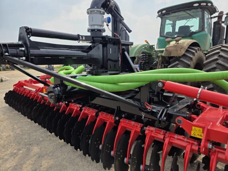 New Phil’s 28′ Pottinger Terradisc with 8″ HD Frame & Stinger