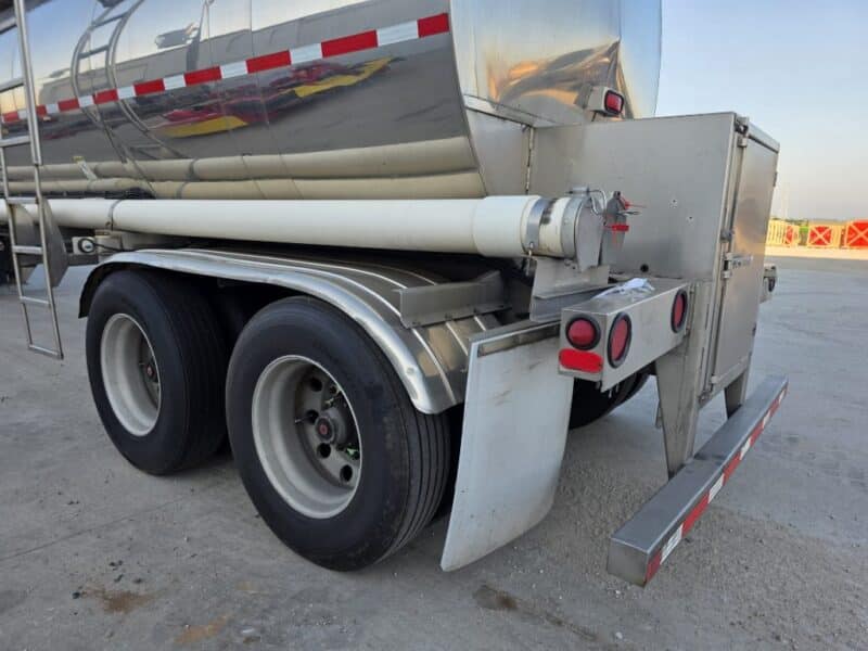 U-4830 1997 Brenner 6800 Gallon Stainless Steel Semi Tanker