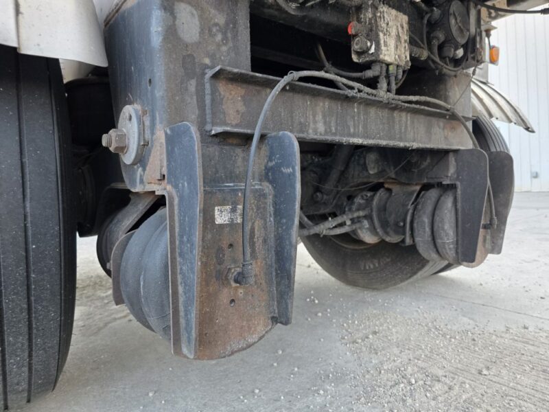U-4830 1997 Brenner 6800 Gallon Stainless Steel Semi Tanker