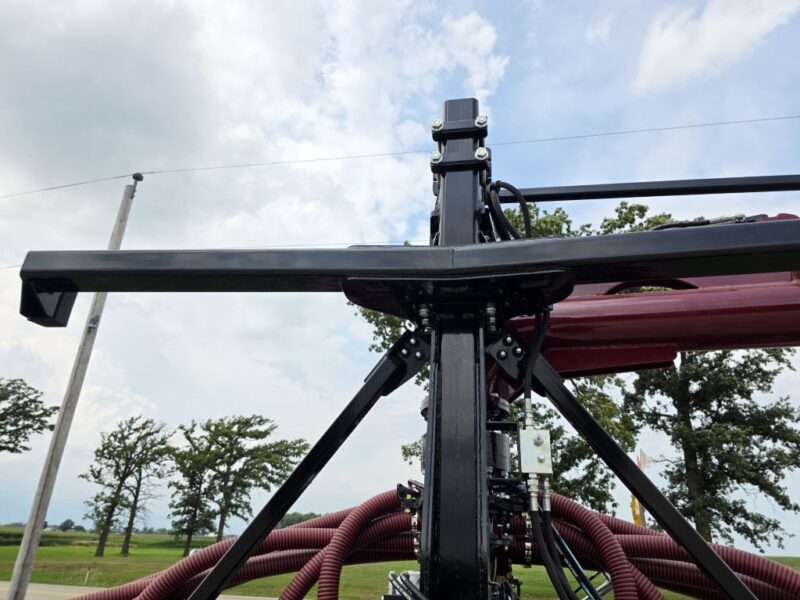 NEW 28′ ZML Toolbar w. 14 Red Viper Gen 4 Row Units w. 8″ Stinger