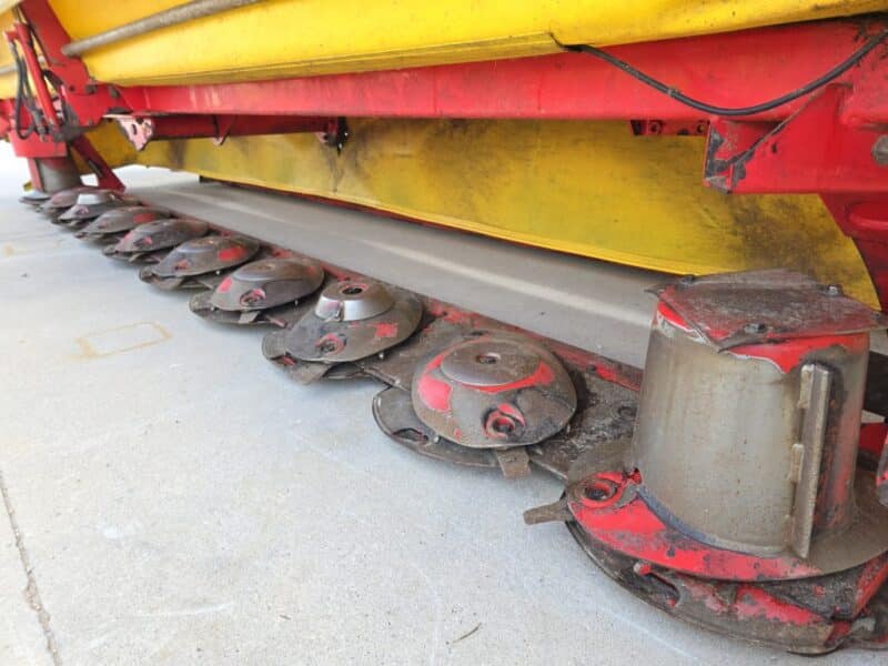 Pottinger Triple Mower Novacat S12 with 351 Alpha Motion Front Mower.