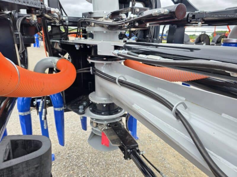 New 56′ Dribble Bar w. H.D. 8″ Stinger w. Mini Manifolds to 4″ Hoses