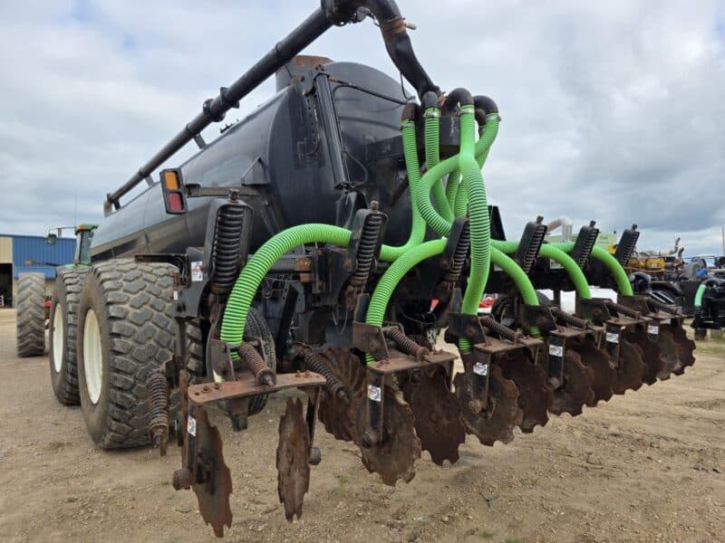 Dietrich Series 70 Toolbar, 6 Row Units w. Closers. Balzer Linkage and Gauge Wheels