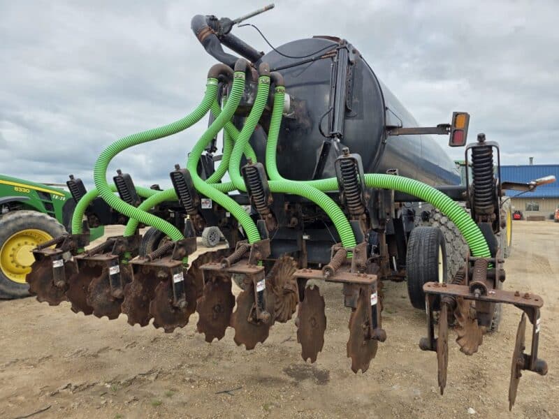 Dietrich Series 70 Toolbar, 6 Row Units w. Closers. Balzer Linkage and Gauge Wheels